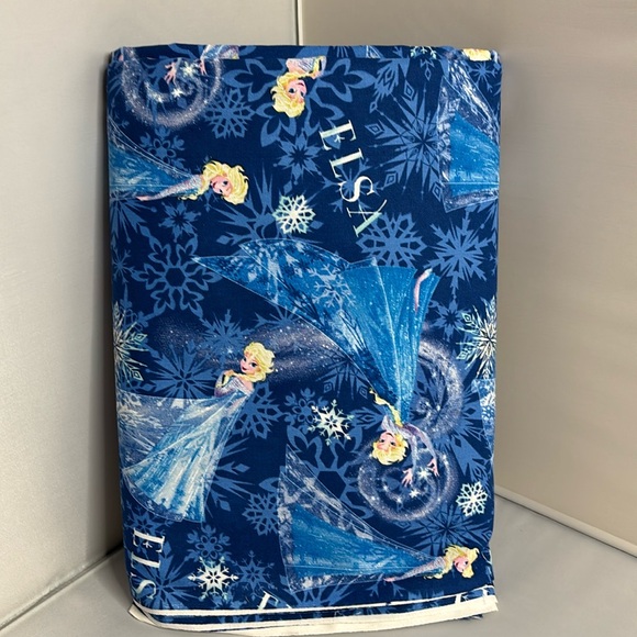 5 Yards Elsa Character Toss Cotton Fabric - Picture 1 of 5